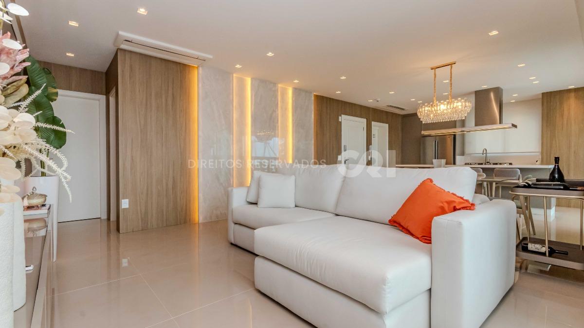 COPA: Apartamento com 3 suítes no Santé Boutique Residence no Bairro Pioneiros em Balneário Camboriú
