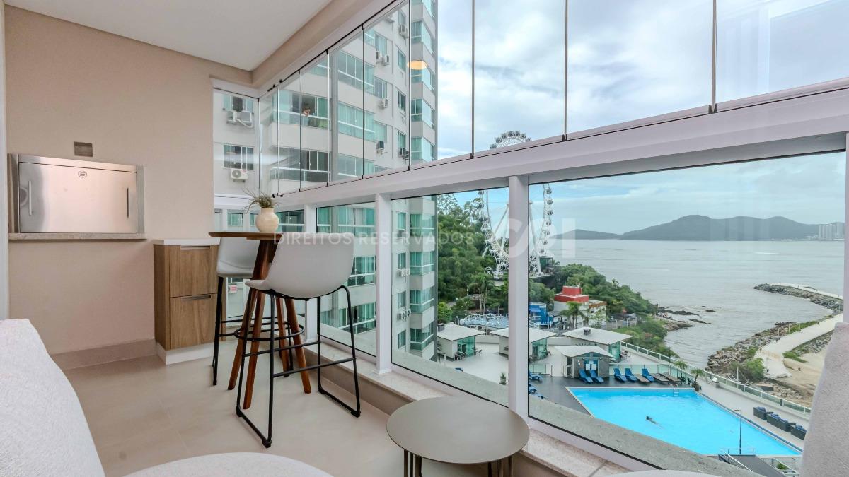 COPA: Apartamento com 3 suítes no Santé Boutique Residence no Bairro Pioneiros em Balneário Camboriú