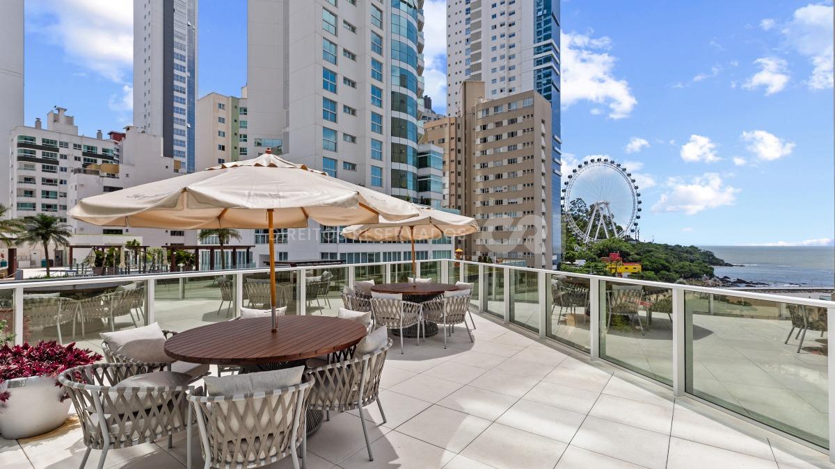 Apartamento com 4 Suítes no Skyline Tower na Barra Norte de Balneário Camboriú