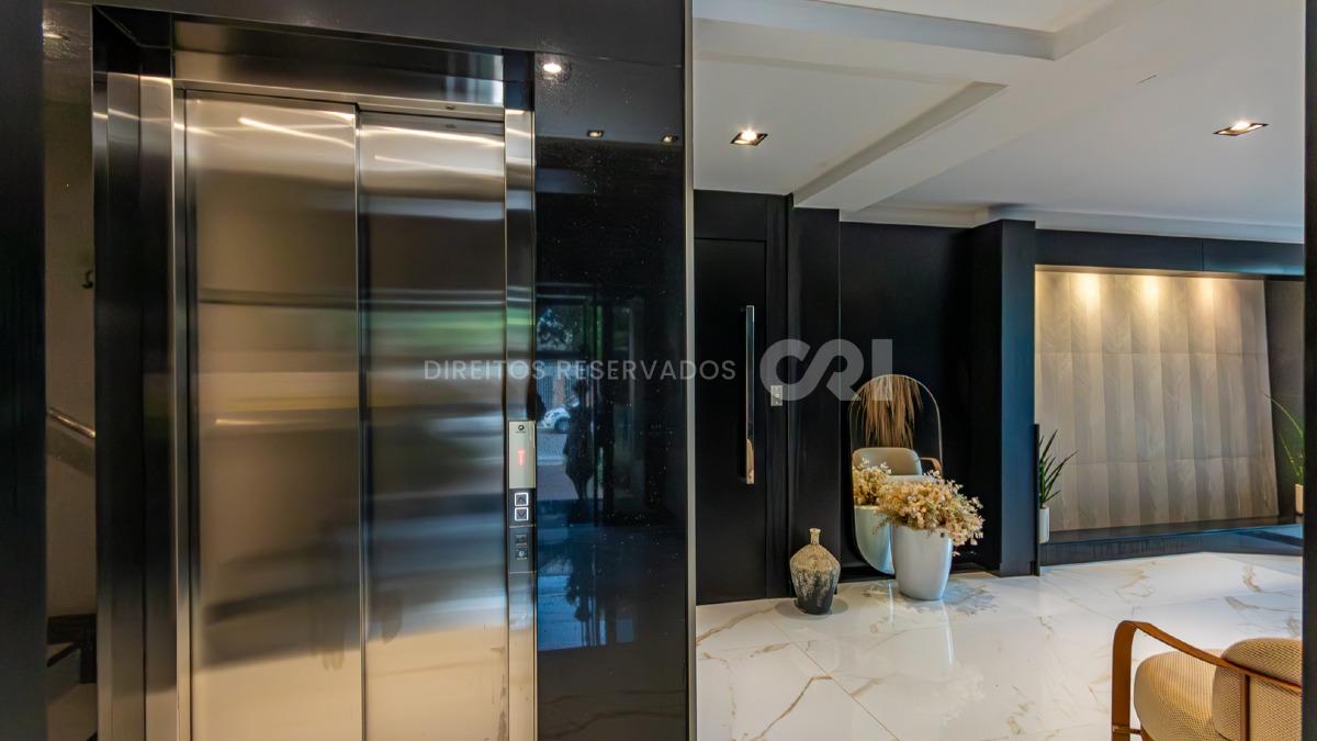 Cobertura com 369m² com 4 suítes no edifício Brava Center na Praia Brava em Itajaí