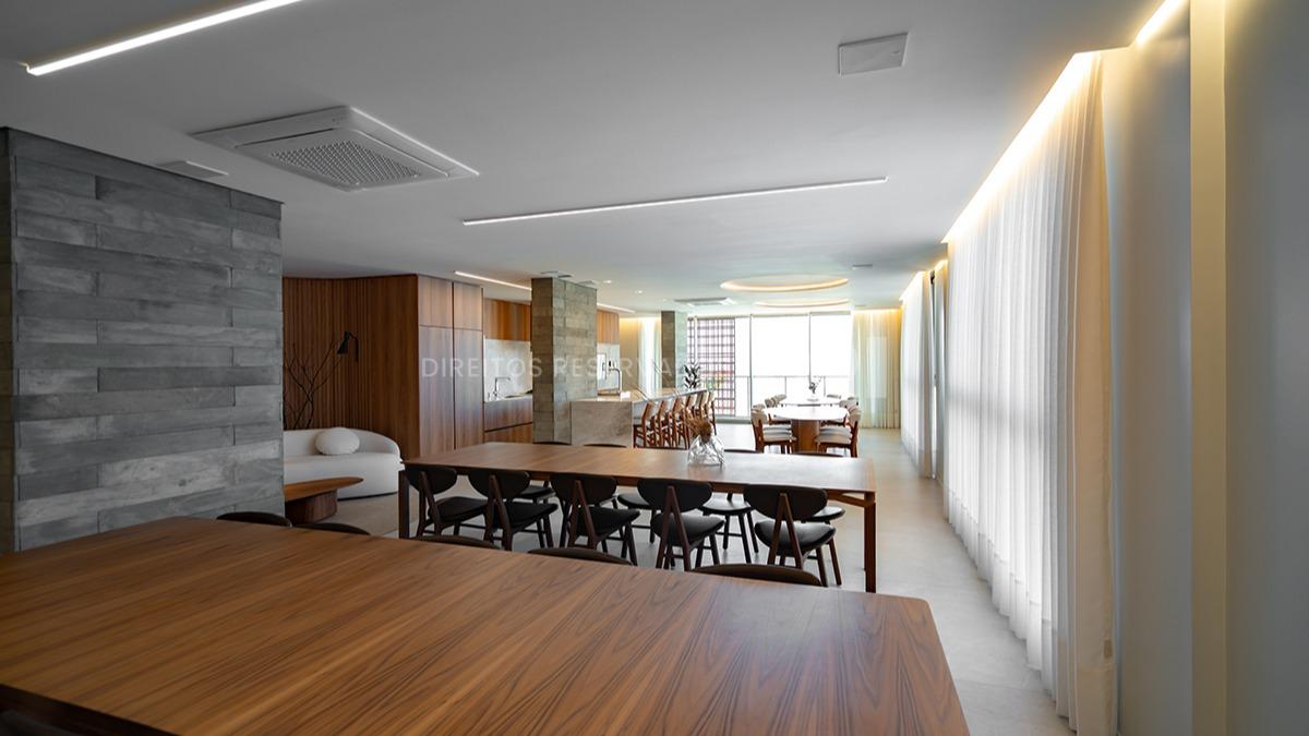 Cobertura com 505m² com 4 Suítes no Edifício Tirreno – Praia Brava, Itajaí