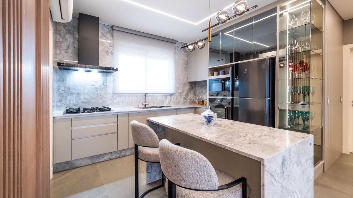 Apartamento com 3 suítes no Edifício Hamptons Village na Barra Sul de Balneário Camboriú