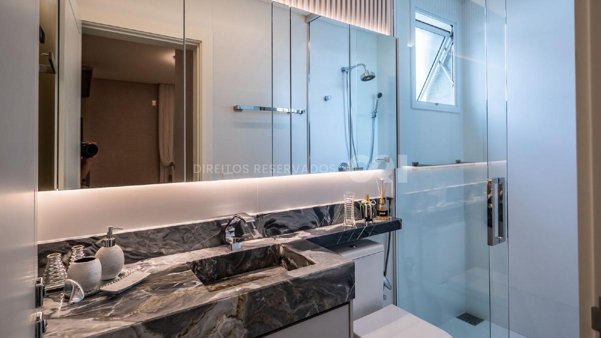 Apartamento com 3 suítes no Edifício Hamptons Village na Barra Sul de Balneário Camboriú