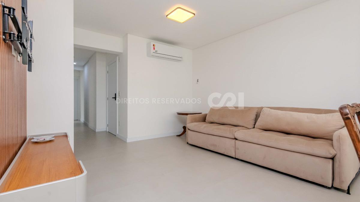 Apartamento com 3 suítes no Edifício Tierra del Sol no Centro de Balneário Camboriú