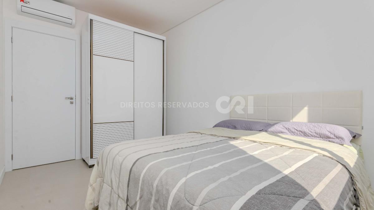 Apartamento com 3 suítes no Edifício Tierra del Sol no Centro de Balneário Camboriú