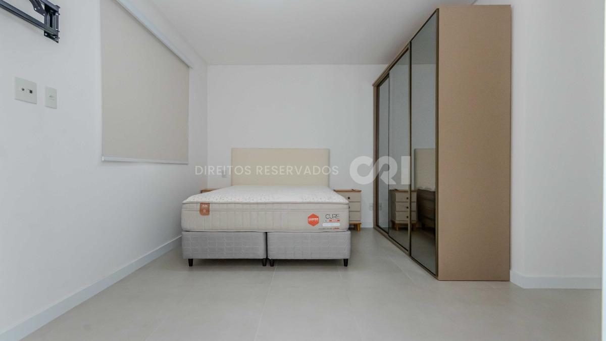 Apartamento com 3 suítes no Edifício Tierra del Sol no Centro de Balneário Camboriú
