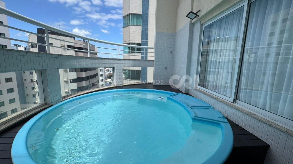 Apartamento com 4 dormitórios no Edifício Baía dos Golfinhos no Centro de Balneário Camboriú