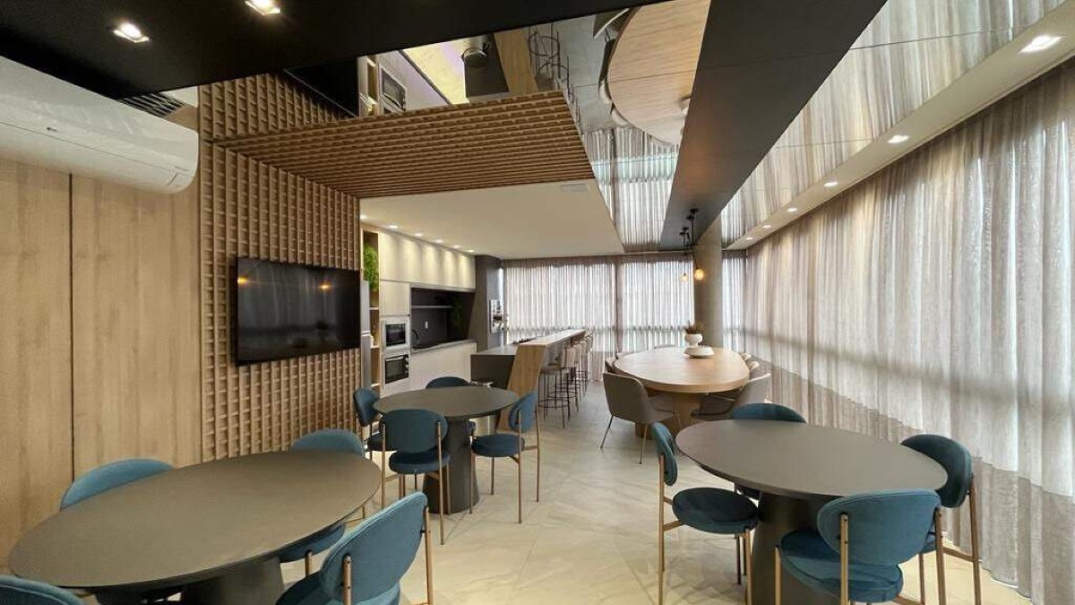 Apartamento com 3 suítes no Águas de Março na Meia Praia, Itapema