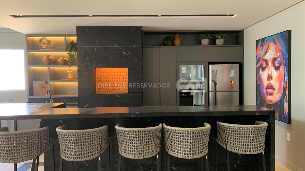 Apartamento com 2 Quartos no Place D' France no bairro Morretes em Itapema