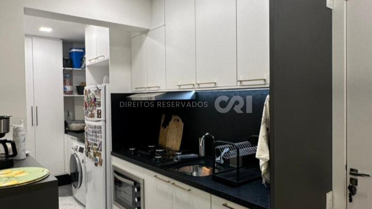 Apartamento com 2 Quartos no Place D' France no bairro Morretes em Itapema