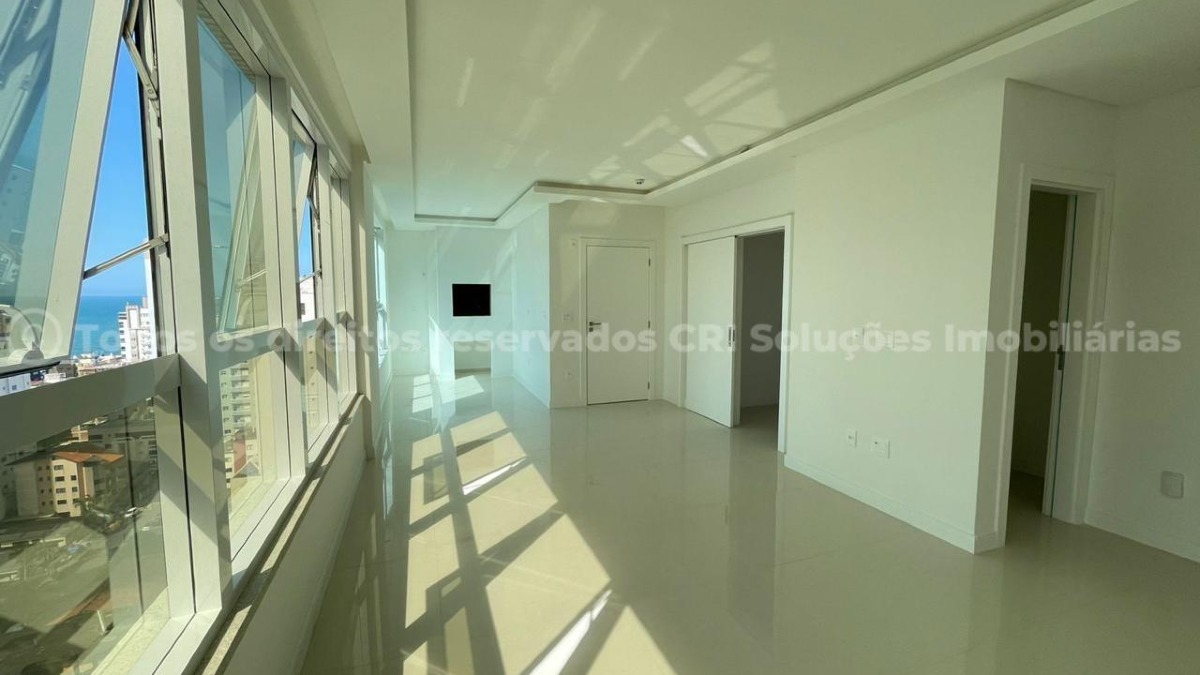 Apartamento com 3 suítes no Azzure Residence na Meia Praia em Itapema