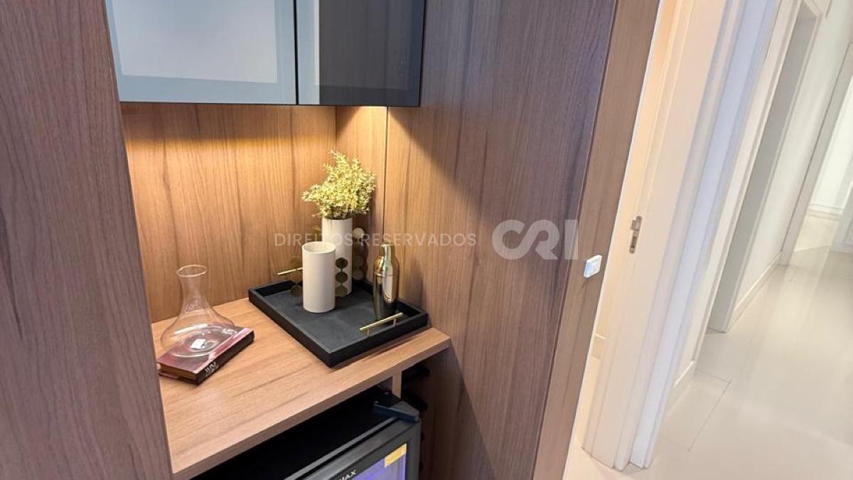 Apartamento com 3 suítes no Boulevard Brasil no Centro de Balneário Camboriú