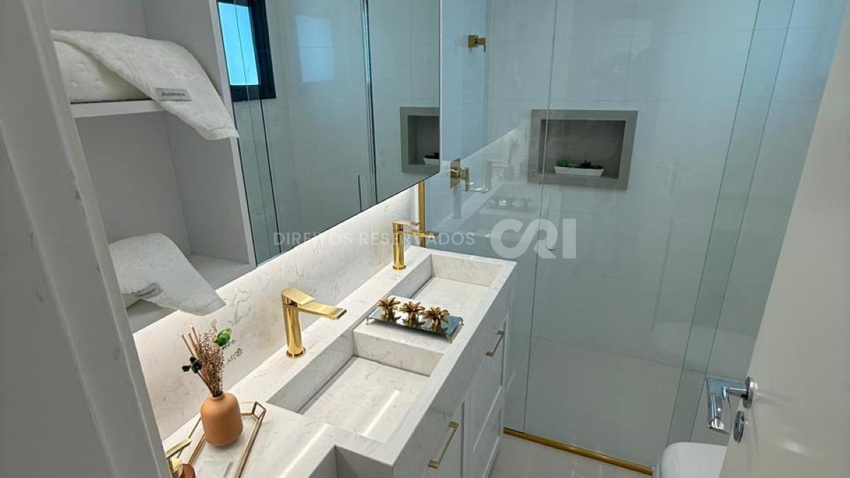 Apartamento com 3 suítes no Boulevard Brasil no Centro de Balneário Camboriú