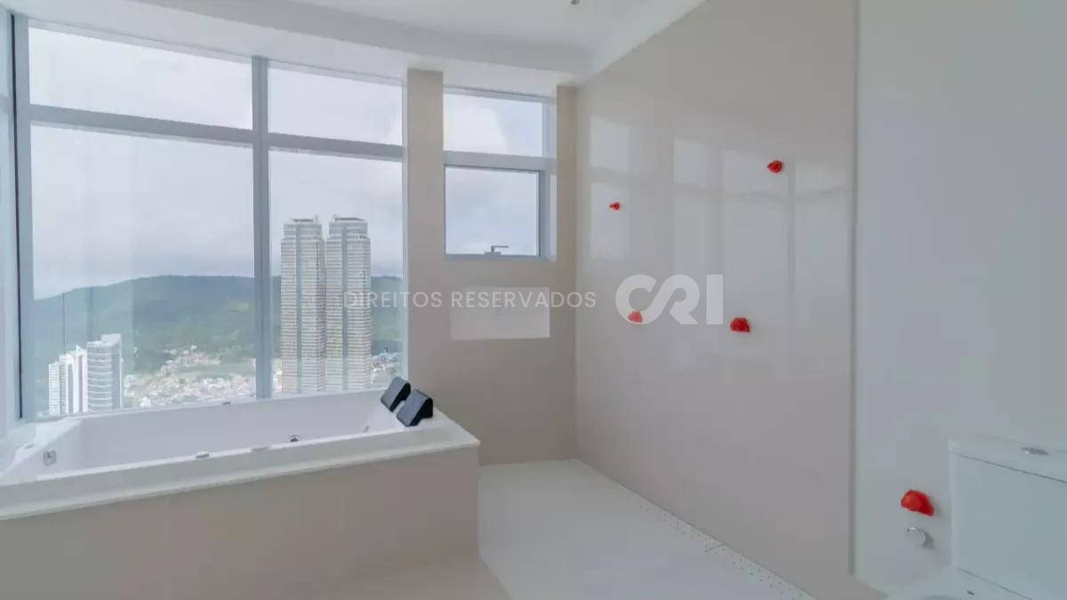 Apartamento no One Tower de 4 suítes na Barra Sul de Balneário Camboriú
