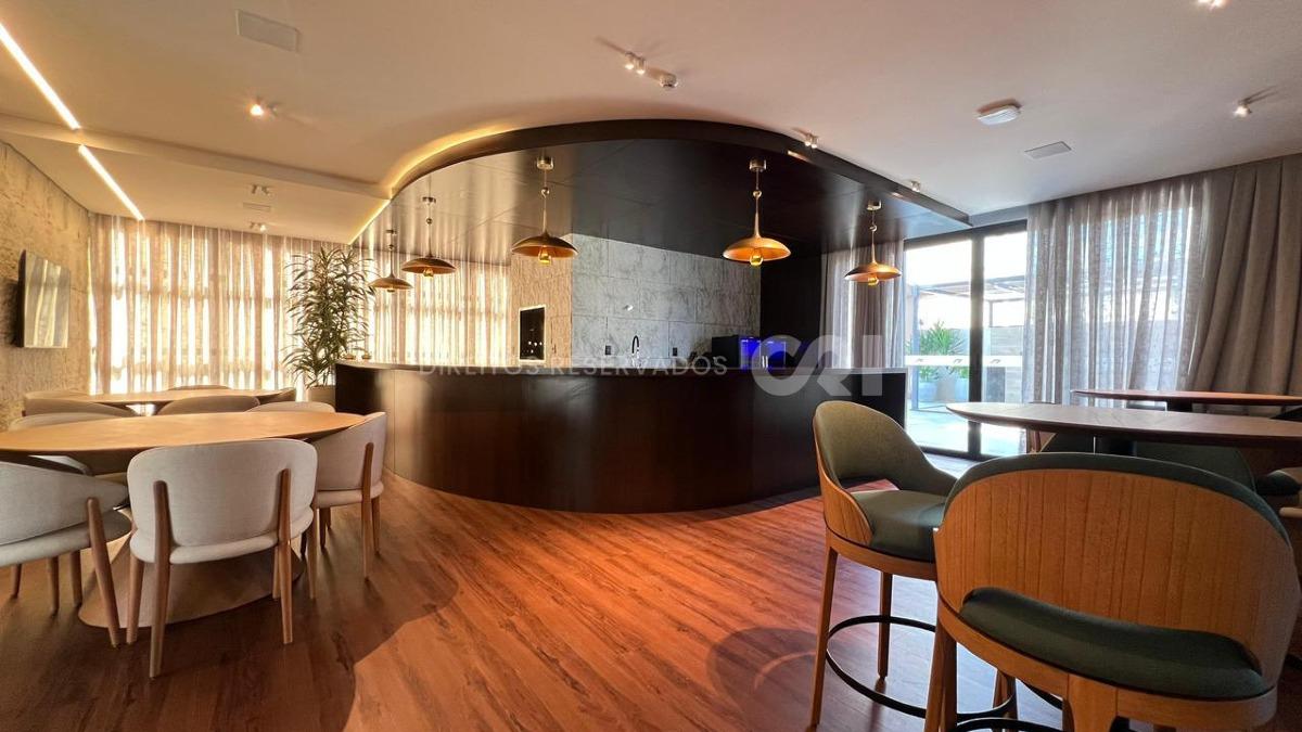 Apartamento com 3 suítes Villa Del Fiume na Meia Praia em Itapema