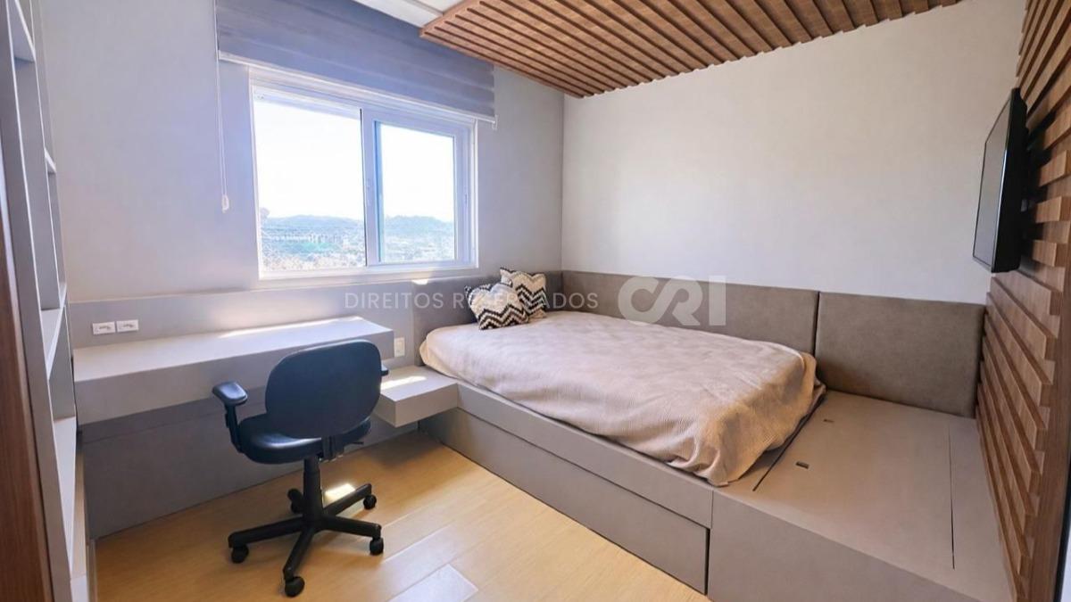 Apartamento com 4 suítes no Edifício Lumiere no Centro de Balneário Camboriú