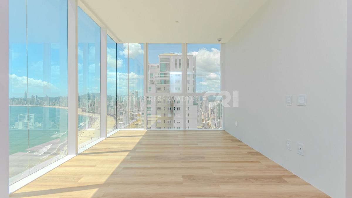 Apartamento alto-padrão à venda com 4 suítes no Boreal Tower, na Barra Norte de Balneário Camboriú