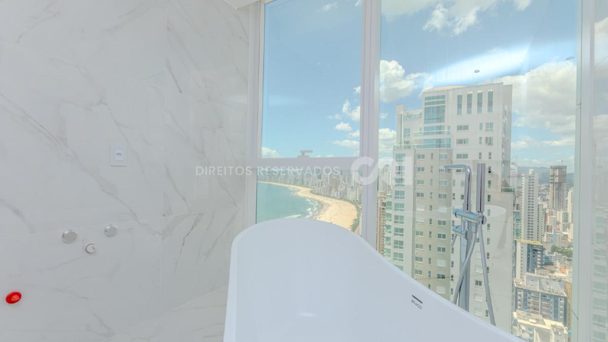 Apartamento alto-padrão à venda com 4 suítes no Boreal Tower, na Barra Norte de Balneário Camboriú