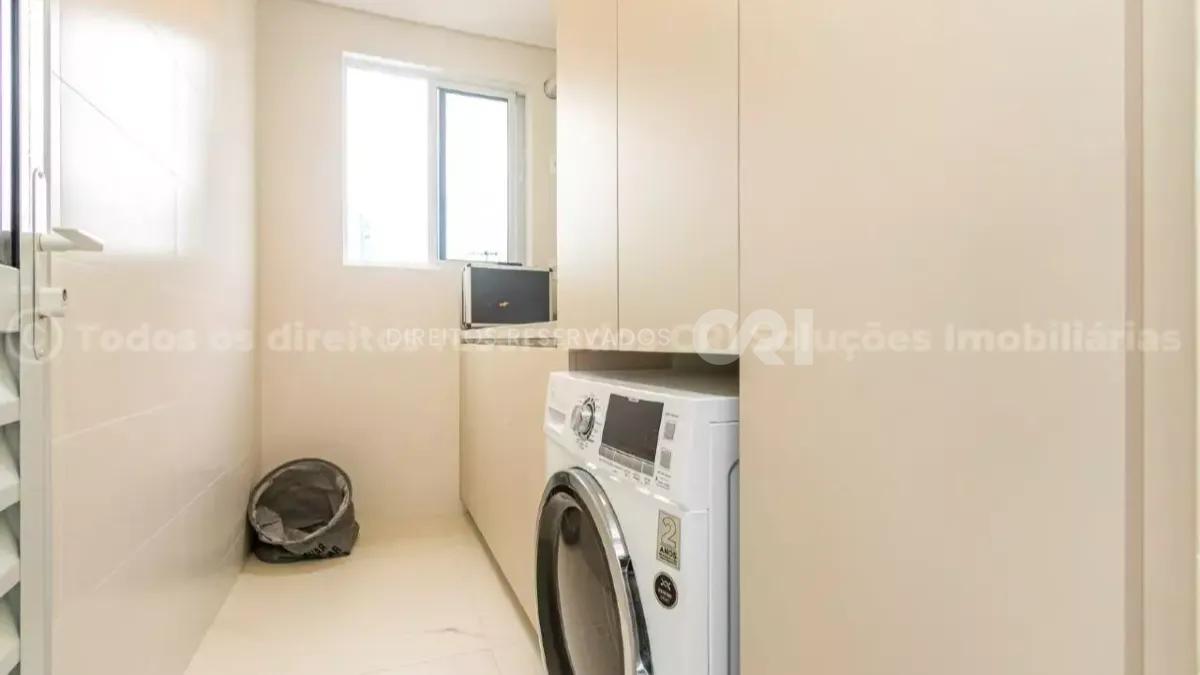 Cobertura com 4 suítes no Edifício Dresden no Centro de Balneário Camboriú