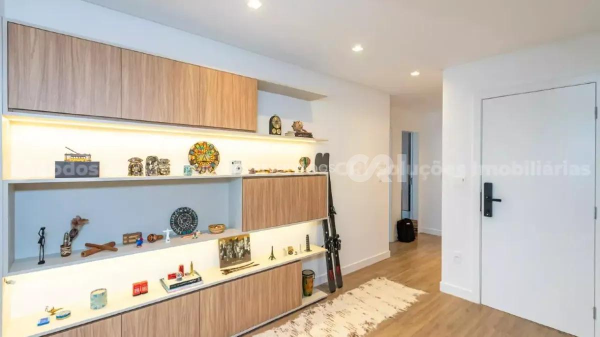 Cobertura com 4 suítes no Edifício Dresden no Centro de Balneário Camboriú