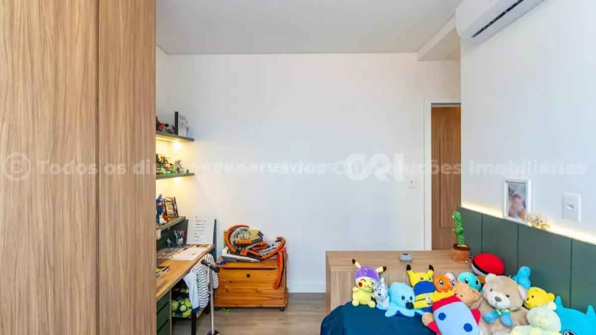 Cobertura com 4 suítes no Edifício Dresden no Centro de Balneário Camboriú