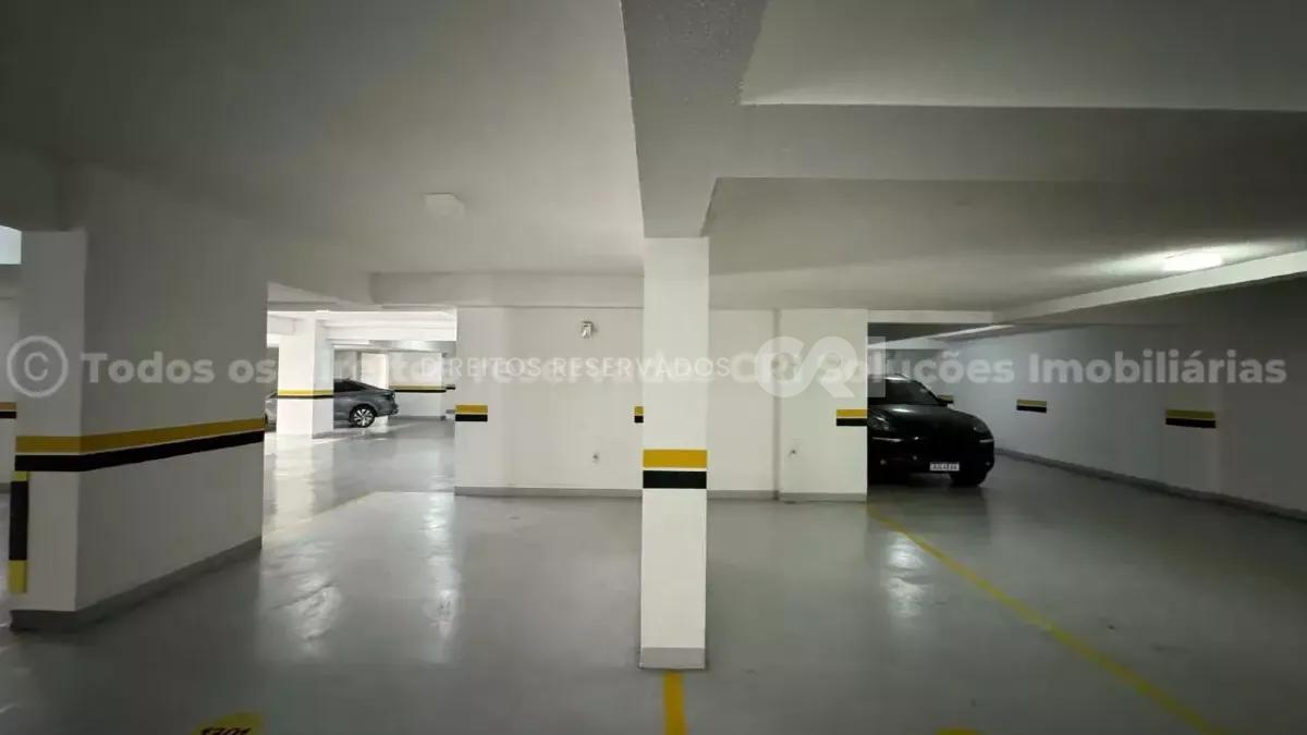 Apartamento com 3 suítes no Edifício Merithamon no Centro de Balneário Camboriú
