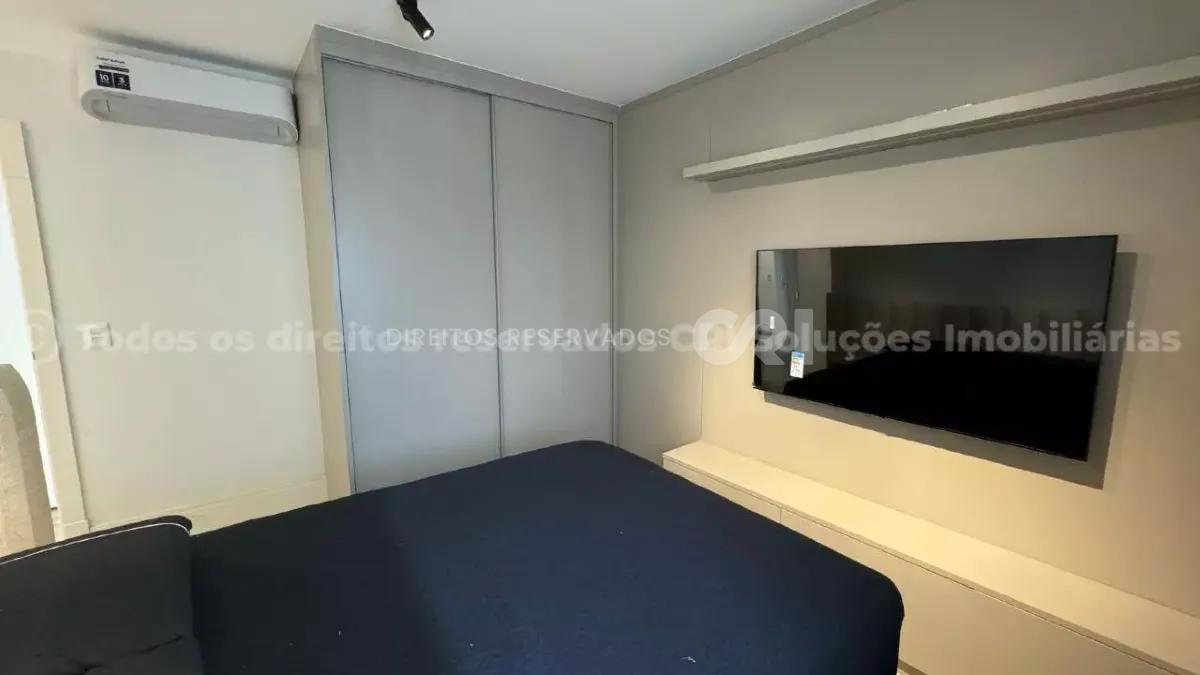 Apartamento com 3 suítes no Edifício Merithamon no Centro de Balneário Camboriú