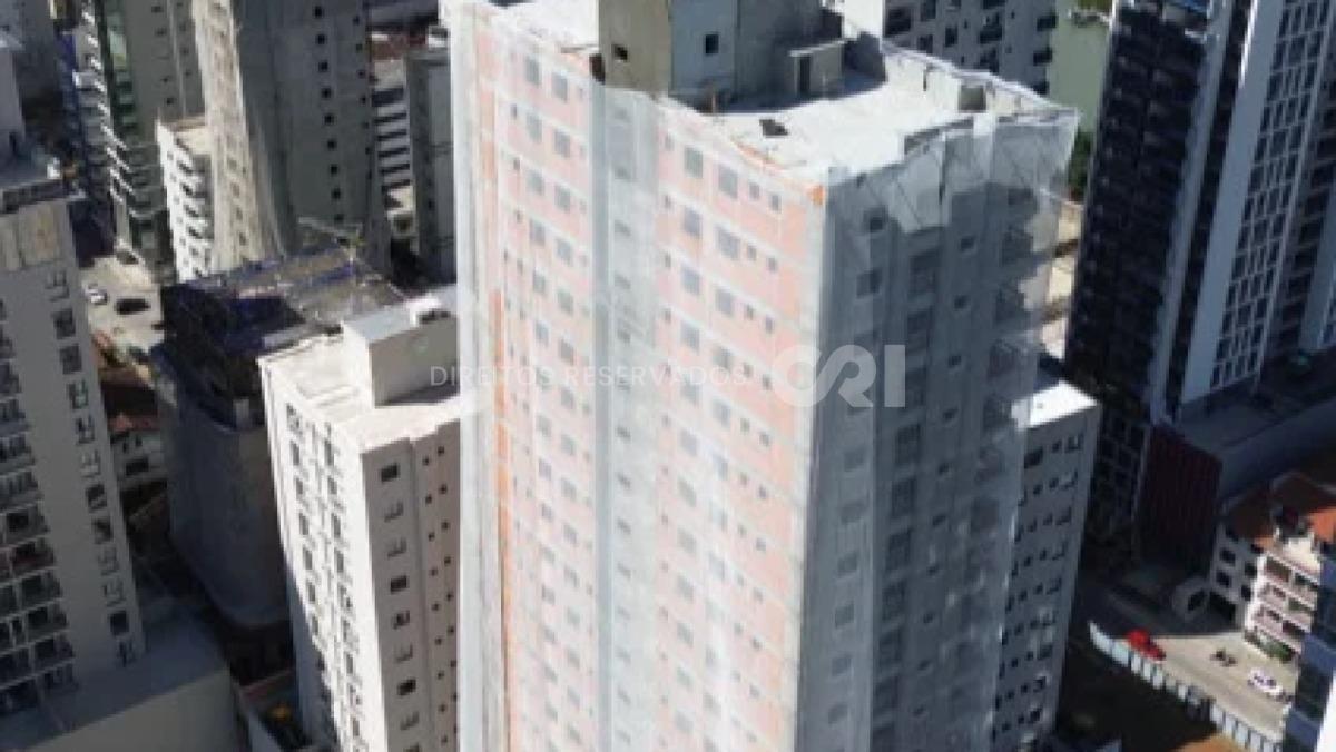 Apartamento com 4 Suítes no edifício Thiesen Residence na Meia Praia em Itapema