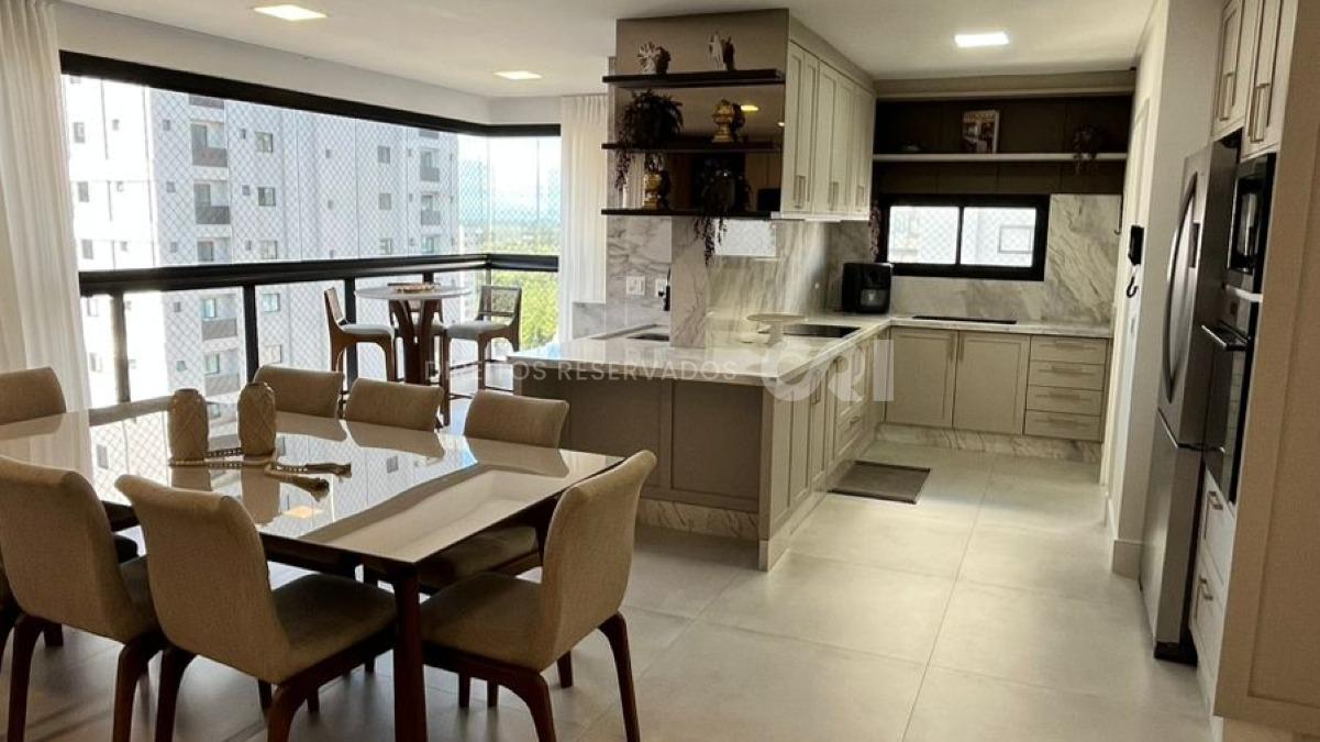 Apartamento com 3 Suítes no Fiori Del Mare na Meia Praia, Itapema