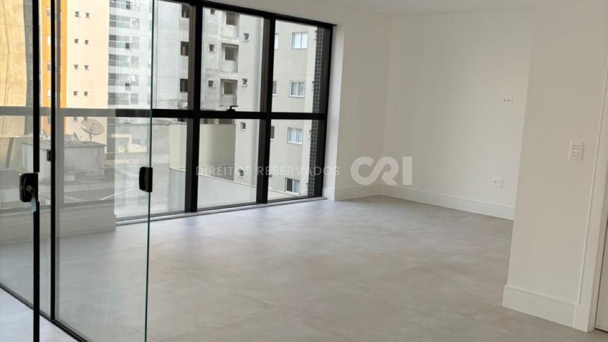 Apartamento com 3 Suítes, 132m² no Fiori Del Mare na Meia Praia em Itapema
