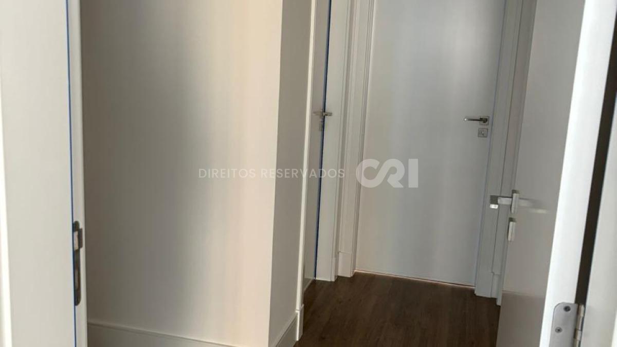 Apartamento com 3 Suítes, 132m² no Fiori Del Mare na Meia Praia em Itapema