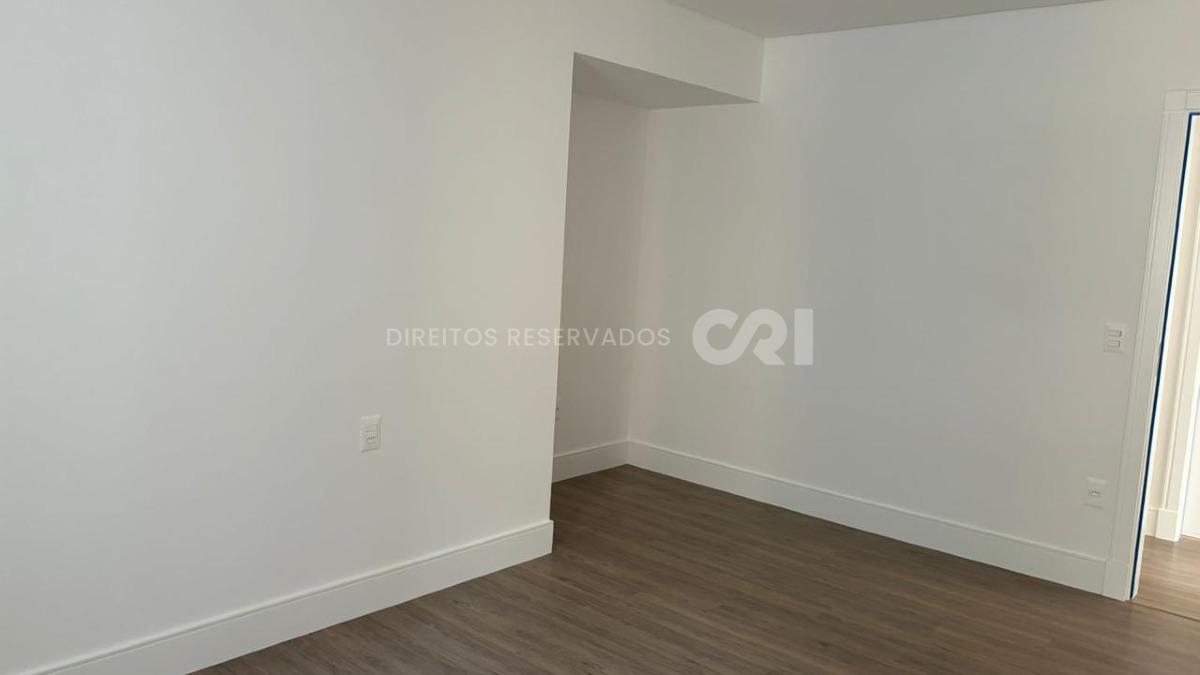 Apartamento com 3 Suítes, 132m² no Fiori Del Mare na Meia Praia em Itapema
