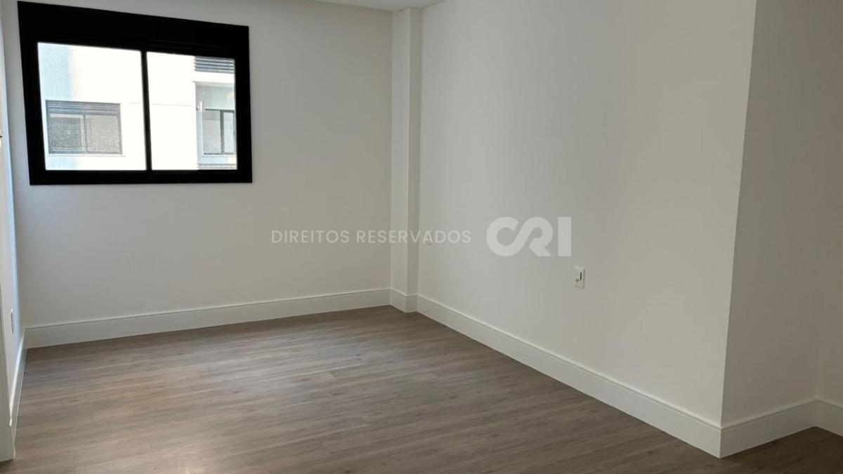 Apartamento com 3 Suítes, 132m² no Fiori Del Mare na Meia Praia em Itapema
