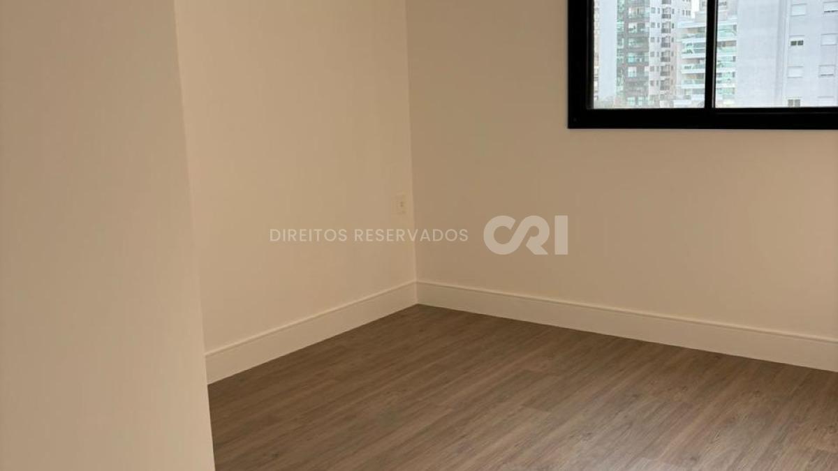 Apartamento com 3 Suítes, 132m² no Fiori Del Mare na Meia Praia em Itapema