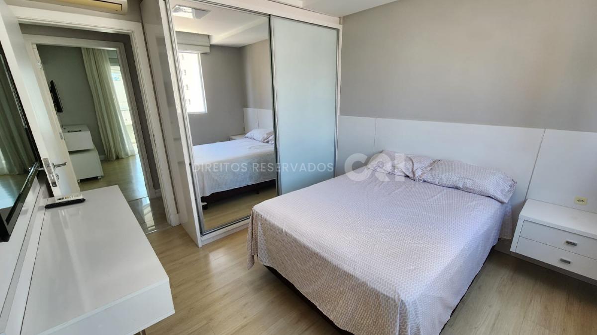 COPA: Apartamento Mobiliado com 3 Suítes no Edifício Solar do Tamarindo no Centro de Balneário Camboriú