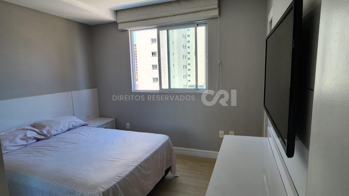 COPA: Apartamento Mobiliado com 3 Suítes no Edifício Solar do Tamarindo no Centro de Balneário Camboriú