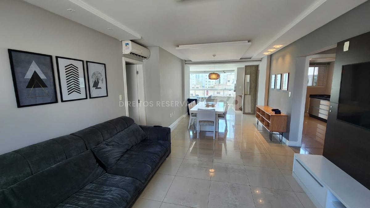 COPA: Apartamento Mobiliado com 3 Suítes no Edifício Solar do Tamarindo no Centro de Balneário Camboriú