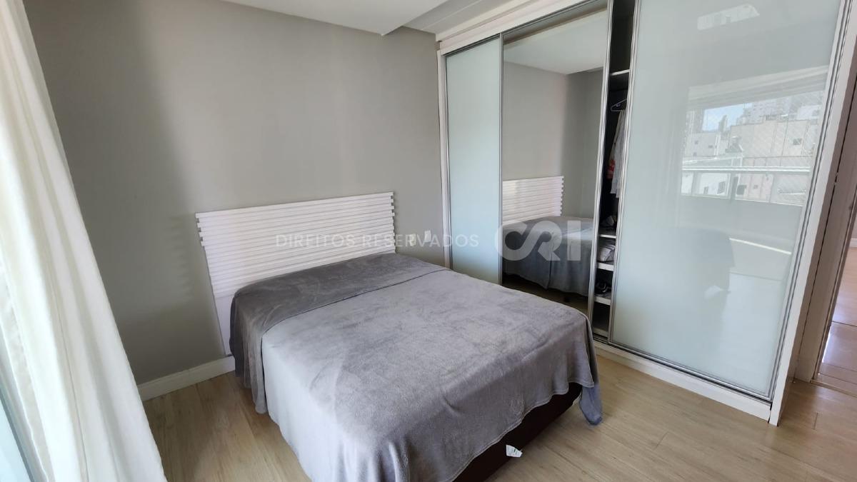 COPA: Apartamento Mobiliado com 3 Suítes no Edifício Solar do Tamarindo no Centro de Balneário Camboriú