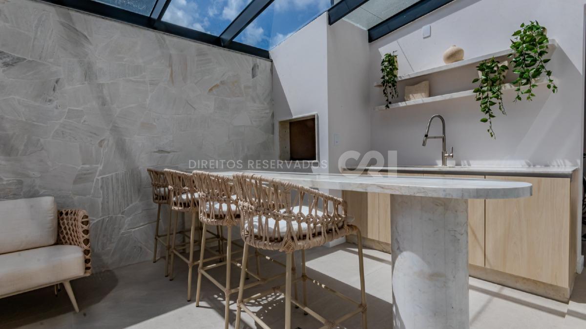Apartamento duplex com 3 quartos no Edifício Brava Select na Praia Brava em Itajaí
