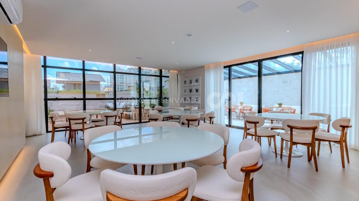 Apartamento duplex com 3 quartos no Edifício Brava Select na Praia Brava em Itajaí