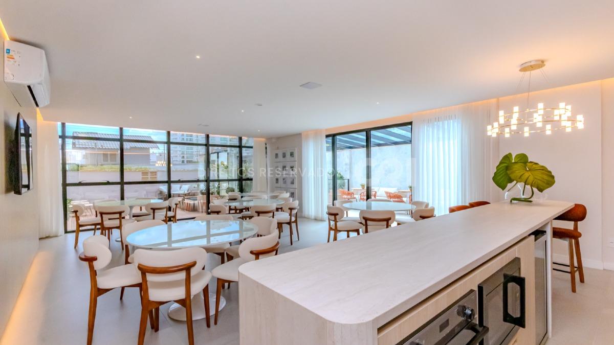 Apartamento duplex com 3 quartos no Edifício Brava Select na Praia Brava em Itajaí
