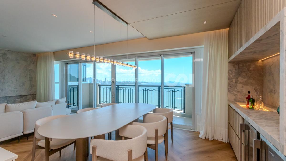 Apartamento com 5 suítes no Aurora Exclusive Home na Barra Sul em Balneário Camboriú
