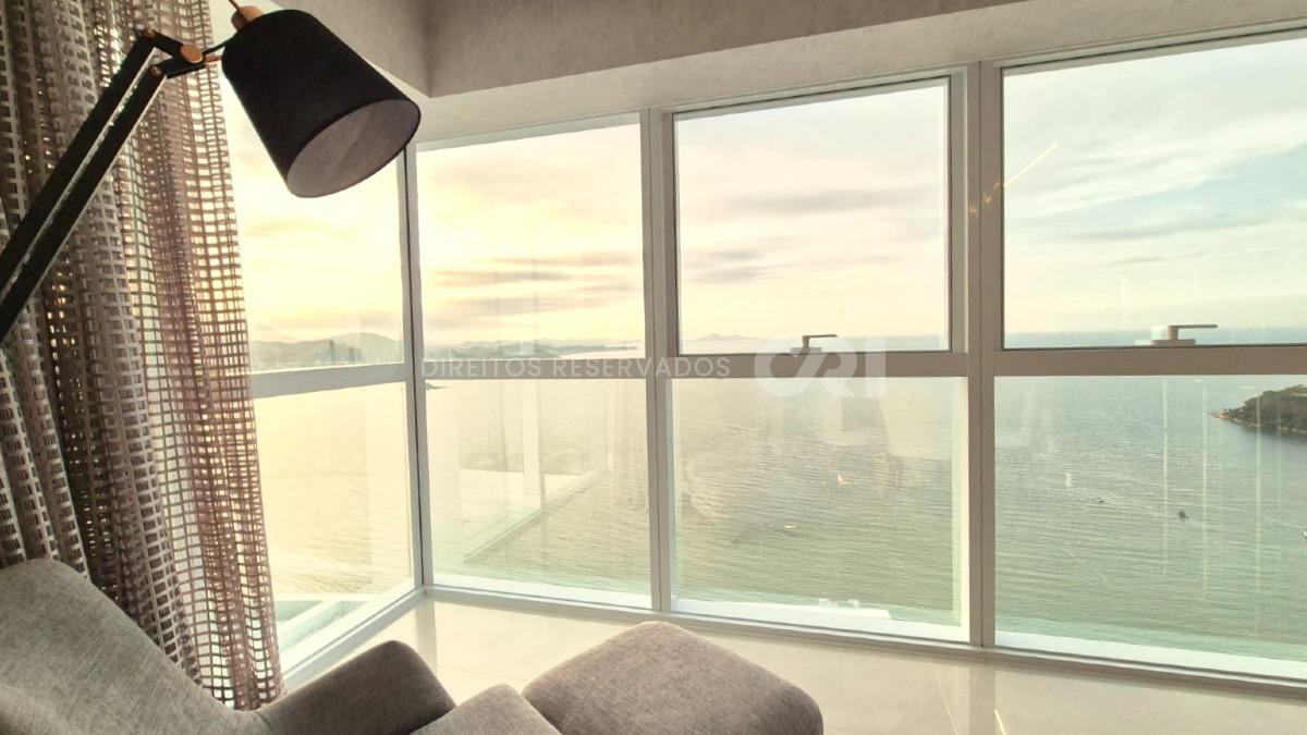 Apartamento com 4 Suítes no One Tower na Barra Sul, Balneário Camboriú