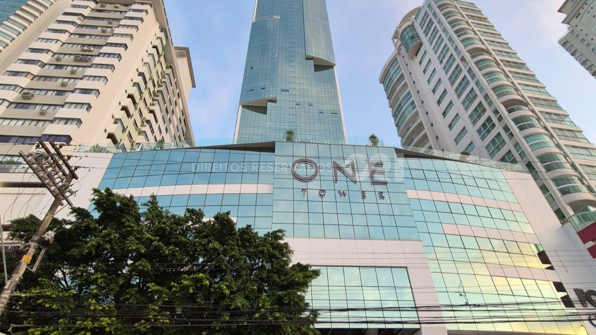 Apartamento com 4 Suítes no One Tower na Barra Sul, Balneário Camboriú