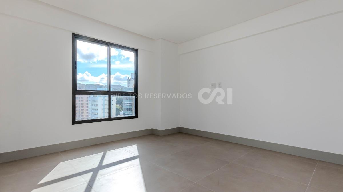 Apartamento com 4 suítes no Empire Residence no Pioneiros em Balneário Camboriú