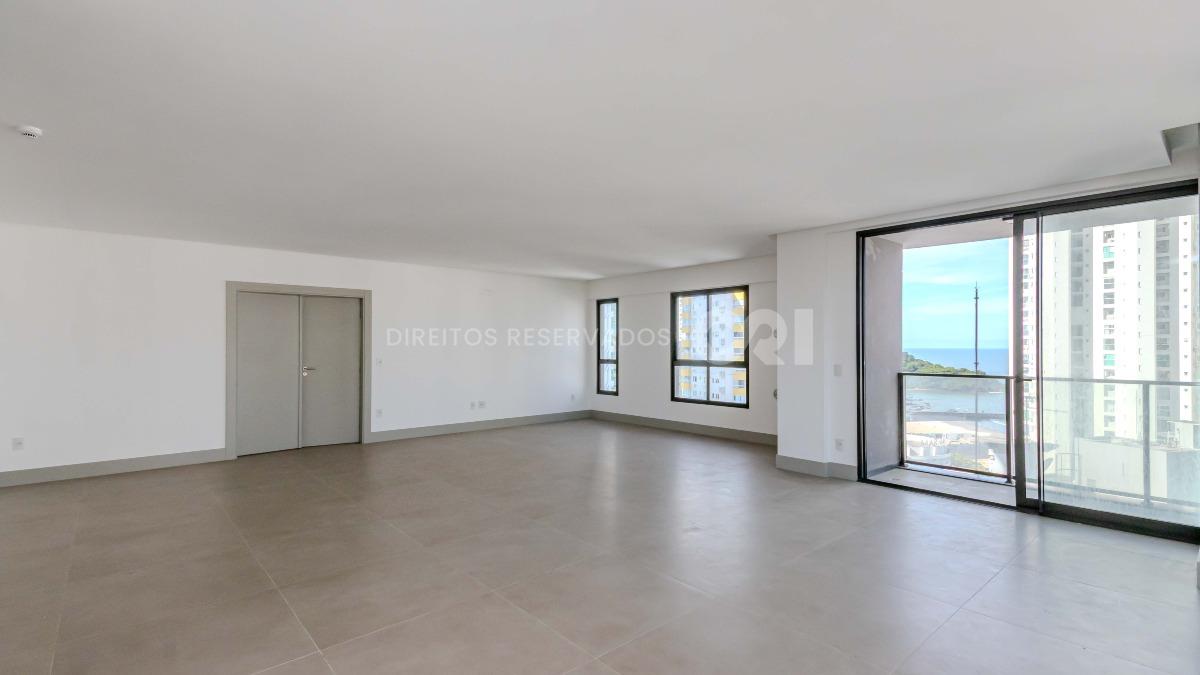Apartamento com 4 suítes no Empire Residence no Pioneiros em Balneário Camboriú