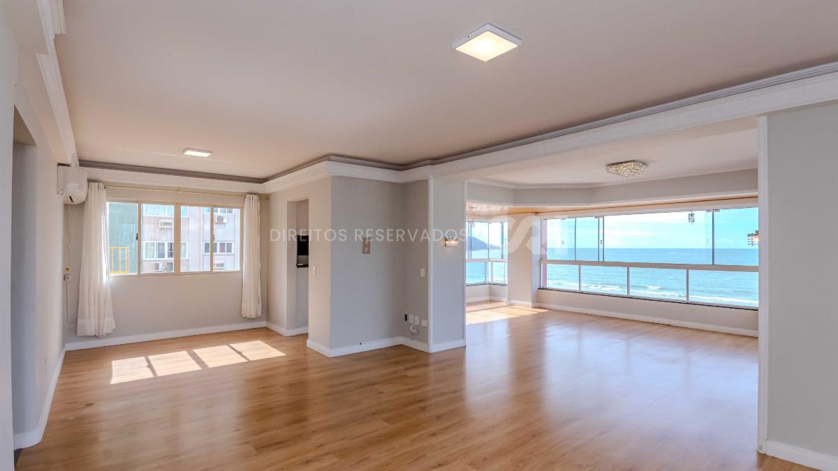 Apartamento com 3 suítes no Edifício Comendador Pietro Zanella Centro Balneário Camboriú