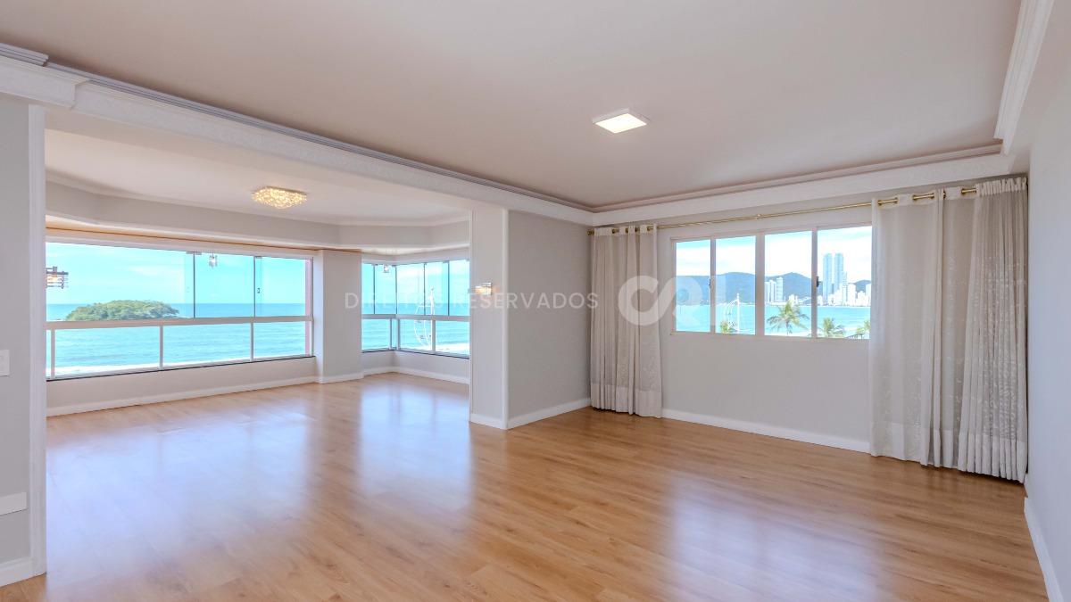 Apartamento com 3 suítes no Edifício Comendador Pietro Zanella Centro Balneário Camboriú