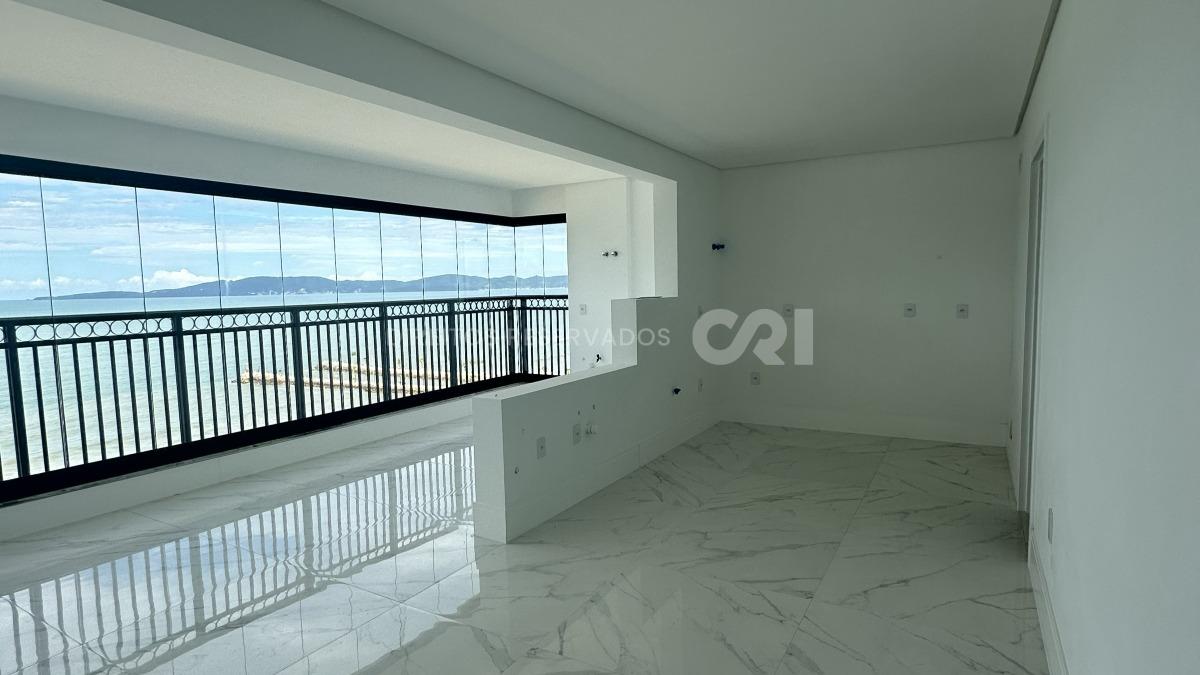 Apartamento com 4 suítes no Edifício La Dolce Vita no Centro em Itapema