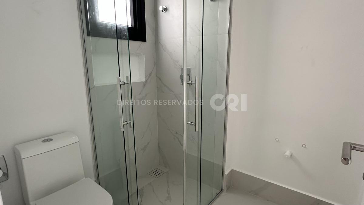 Apartamento com 4 suítes no Edifício La Dolce Vita no Centro em Itapema